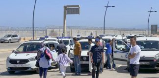 El taxi marroquí, entre la presión del combustible y la falta de ayudas El taxi marroquí, entre la presión del combustible y la falta de ayudas