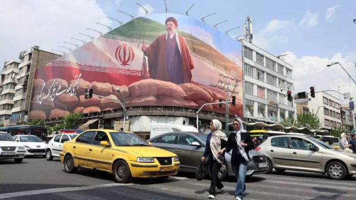 Los taxistas iraníes resisten en una ciudad castigada por la agresión de EE.UU. e Israel
