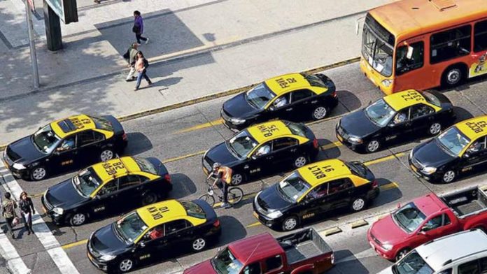 Chile corrige el modelo VTC tras años de ventajas para Uber, Cabify y DiDi frente al taxi Chile corrige el modelo VTC tras años de ventajas para Uber, Cabify y DiDi frente al taxi