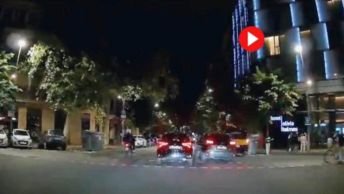 Conducción temeraria y fuga tras un violento accidente con un taxi en Barcelona