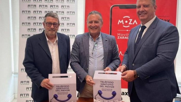 El taxi de Zaragoza se convierte en canal de difusión del Teléfono del Mayor