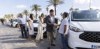 Gandia amplía un 52% el servicio de taxi con siete nuevas licencias Gandia amplía un 52% el servicio de taxi con siete nuevas licencias