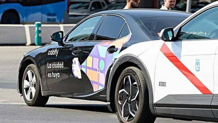 Los VTC disparan su expansión mientras el taxi se hunde en España Los VTC disparan su expansión mientras el taxi se hunde en España