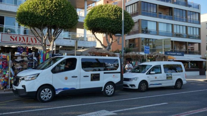 El pleno de Cambrils rechaza una moción de ERC para las necesidades del taxi El pleno de Cambrils rechaza una moción de ERC para las necesidades del taxi