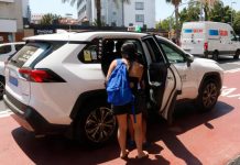 El taxi de Lloret lanza la campaña ‘Taxi Segur’ para apoyo nocturno a las mujeres El taxi de Lloret lanza la campaña 'Taxi Segur' para apoyo nocturno a las mujeres