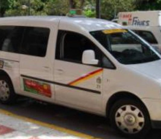 El tribunal da marcha atrás en Orihuela y aprueba a los 22 aspirantes a taxista El tribunal da marcha atrás en Orihuela y aprueba a los 22 aspirantes a taxista