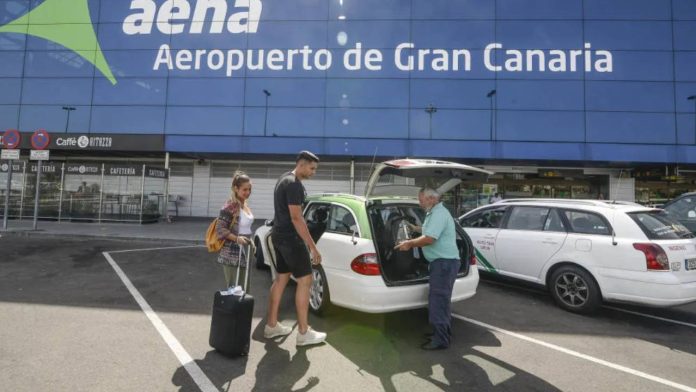 Revés judicial al Cabildo anulan el límite de transfers para taxistas en Gran Canaria Revés judicial al Cabildo: anulan el límite de transfers para taxistas en Gran Canaria