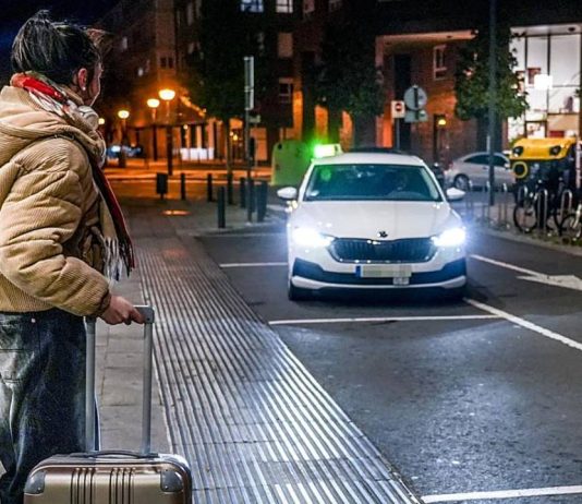 Alatax respalda el nuevo sistema de guardias nocturnas del taxi en Vitoria Alatax respalda el nuevo sistema de guardias nocturnas del taxi en Vitoria