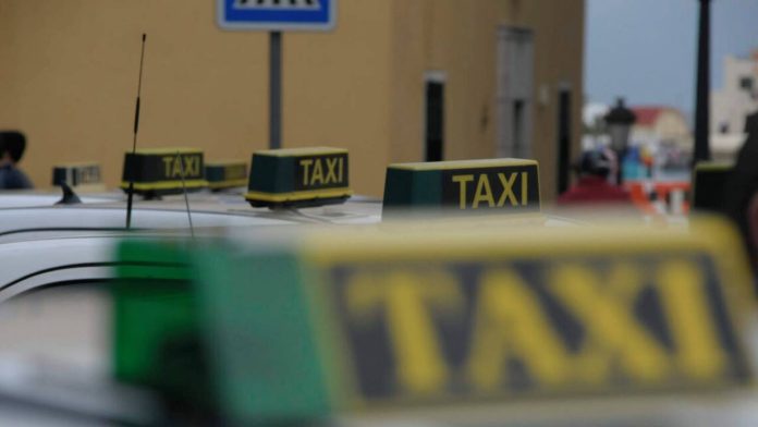 El taxi de Ceuta reclama mejoras para reforzar un servicio esencial de movilidad El taxi de Ceuta reclama mejoras para reforzar un servicio esencial de movilidad
