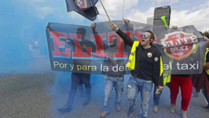 Élite Taxi Madrid anuncia su disolución tras acordarlo en una asamblea extraordinaria Élite Taxi Madrid anuncia su disolución tras acordarlo en una asamblea extraordinaria