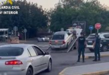 La Guardia Civil de Ibiza inmoviliza 14 vehículos utilizados como taxi pirata La Guardia Civil de Ibiza inmoviliza 14 vehículos utilizados como taxi pirata