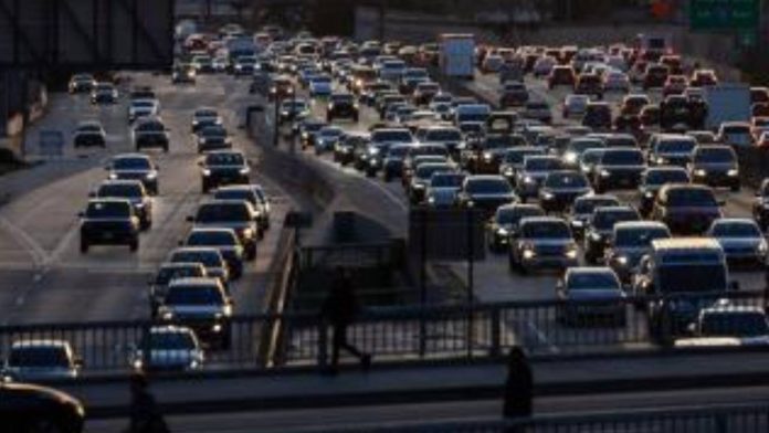 Tras Uber, los robotaxis llevan al límite la crisis del transporte Tras Uber, los robotaxis llevan al límite la crisis del transporte
