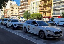 Villajoyosa reúne a partidos políticos y taxistas para analizar la situación del sector Villajoyosa reúne a partidos políticos y taxistas para analizar la situación del sector