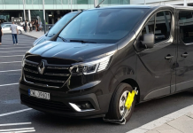 Los Mossos interceptan un taxi pirata de Polonia en el aeropuerto de Barcelona