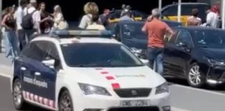 2.400 licencias del taxi de Barcelona trabajan con Uber 2.400 licencias del taxi de Barcelona trabajan con Uber