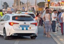 Acuerdo entre taxistas y Ayuntamiento de Huelva tras el conflicto en las Colombinas Acuerdo entre taxistas y Ayuntamiento de Huelva tras el conflicto en las Colombinas