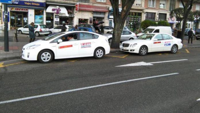 Burgos lanza ayudas para taxistas en transporte a demanda rural