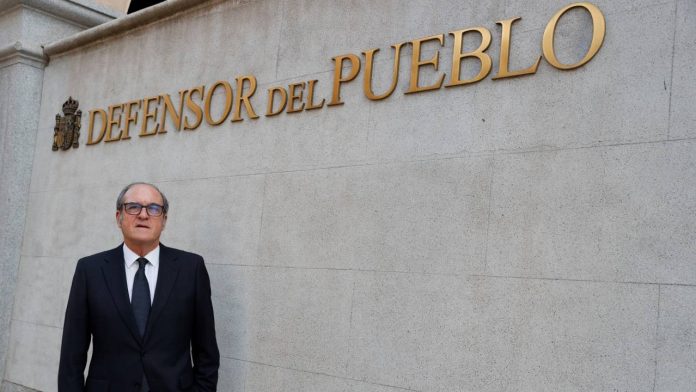 Defensor del Pueblo Ya son 50 municipios los que vetan a personas con VIH para ser taxistas