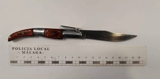 Detenido un conductor VTC en Málaga tras circular ebrio y amenazar con una navaja Detenido un conductor VTC en Málaga tras circular ebrio y amenazar con una navaja
