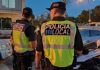 La Policía Local de Ibiza pilla un taxi ilegal con seis pasajeros en un coche de cinco plazas La Policía Local de Ibiza pilla un taxi ilegal con seis pasajeros en un coche de cinco plazas
