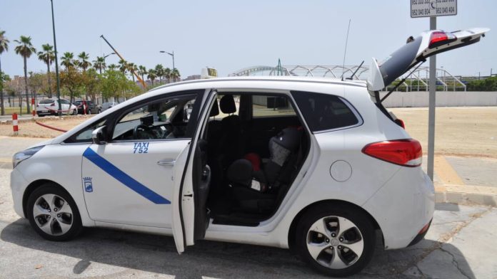 Los taxistas de Málaga piden revisar la nueva ordenanza del taxi Los taxistas de Málaga piden revisar la nueva ordenanza del taxi