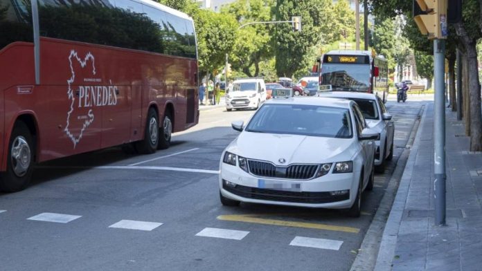Tarragona eliminará el examen para obtener el carné de taxista