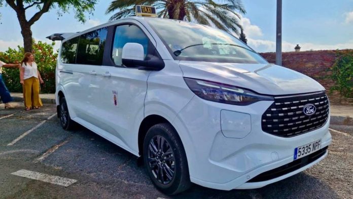 Valverde del Camino recupera el servicio de taxi 24 horas con vehículos accesibles Valverde del Camino recupera el servicio de taxi 24 horas con vehículos accesibles