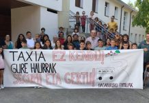 Familias de Basaburua protestan por eliminar una ruta de taxi escolar Familias de Basaburua protestan por eliminar una ruta de taxi escolar