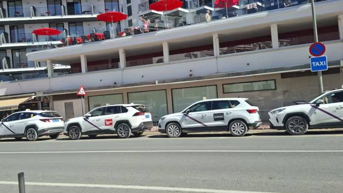 La demanda del taxi crece un 10% en Ibiza durante el verano La demanda del taxi crece un 10% en Ibiza durante el verano