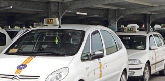 Los taxistas de Mallorca reclaman al Govern una subida de tarifas Los taxistas de Mallorca reclaman al Govern una subida de tarifas