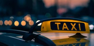 Un taxi llevará al colegio a dos niñas de Alfornón hasta Sorvilán Un taxi llevará al colegio a dos niñas de Alfornón hasta Sorvilán