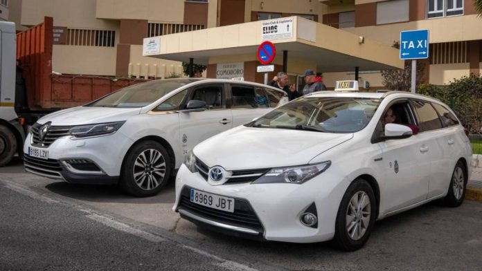 Cómo obtener el permiso de taxista en Cádiz_ requisitos y examen Cómo obtener el permiso de taxista en Cádiz: requisitos y examen