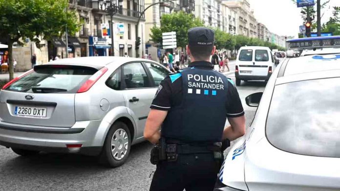 Detenido en Santander tras forcejear con la Policía por un taxi Detenido en Santander tras forcejear con la Policía por un taxi