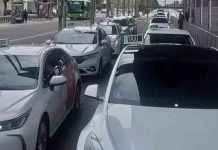 Más de 80 taxis salen de Córdoba tras el accidente ferroviario Más de 80 taxis salen de Córdoba tras el accidente ferroviario