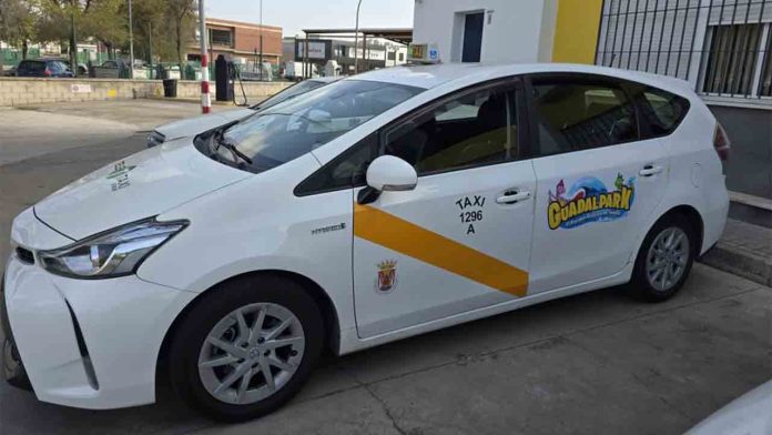 Tarifas del taxi interurbano en Andalucía en 2026: 0,71 €/km