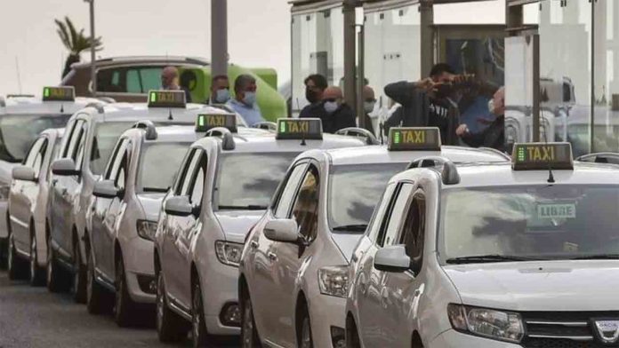 Taxistas de Las Palmas amenazan con un paro en Halloween Taxistas de Las Palmas amenazan con un paro en Halloween